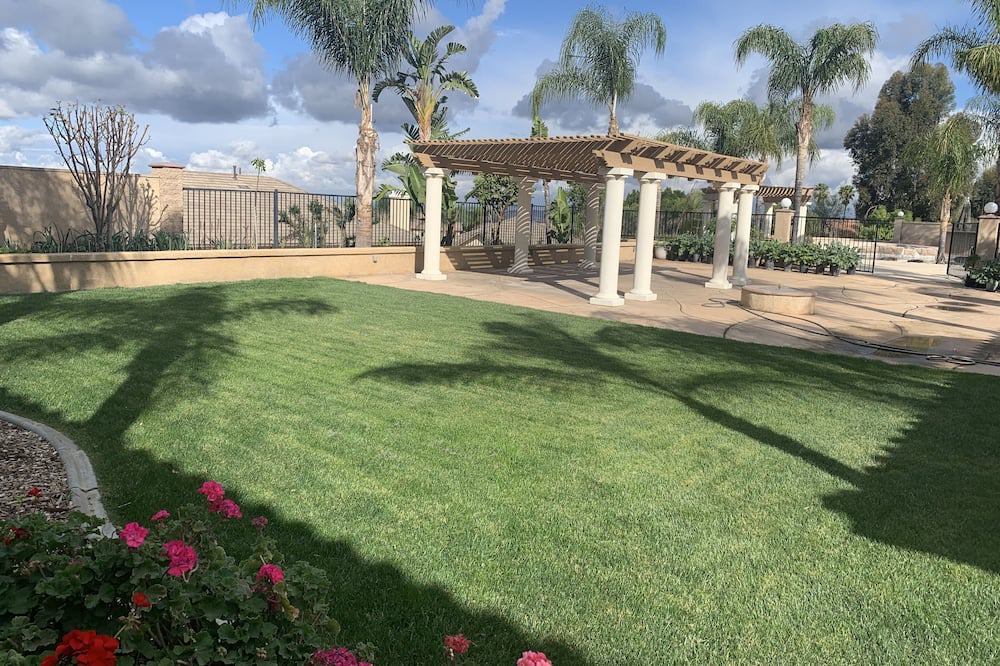 Photo of Outdoor in Alessandro Heights