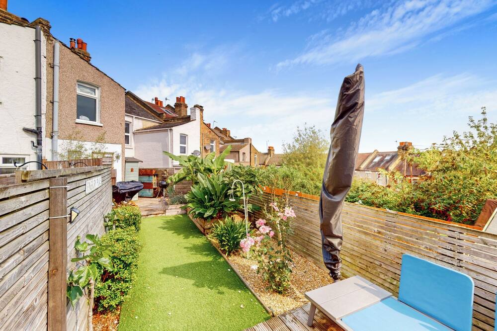 Photo of Outdoor in Plumstead