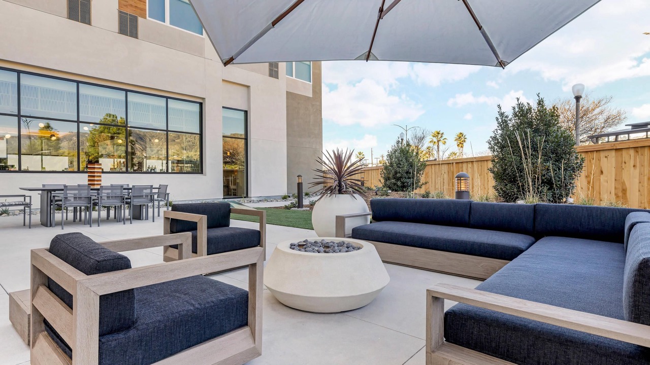Photo of Outdoor in Burbank