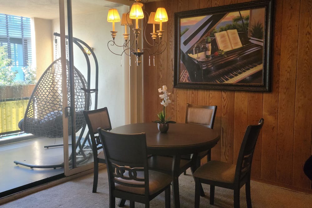 Photo of Livingroom in Norma Triangle