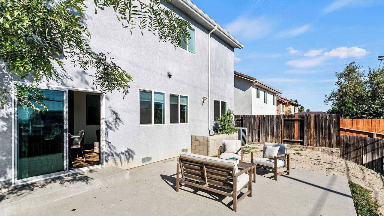 Photo of Outdoor in Sylmar