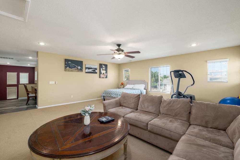 Photo of Livingroom in Menifee