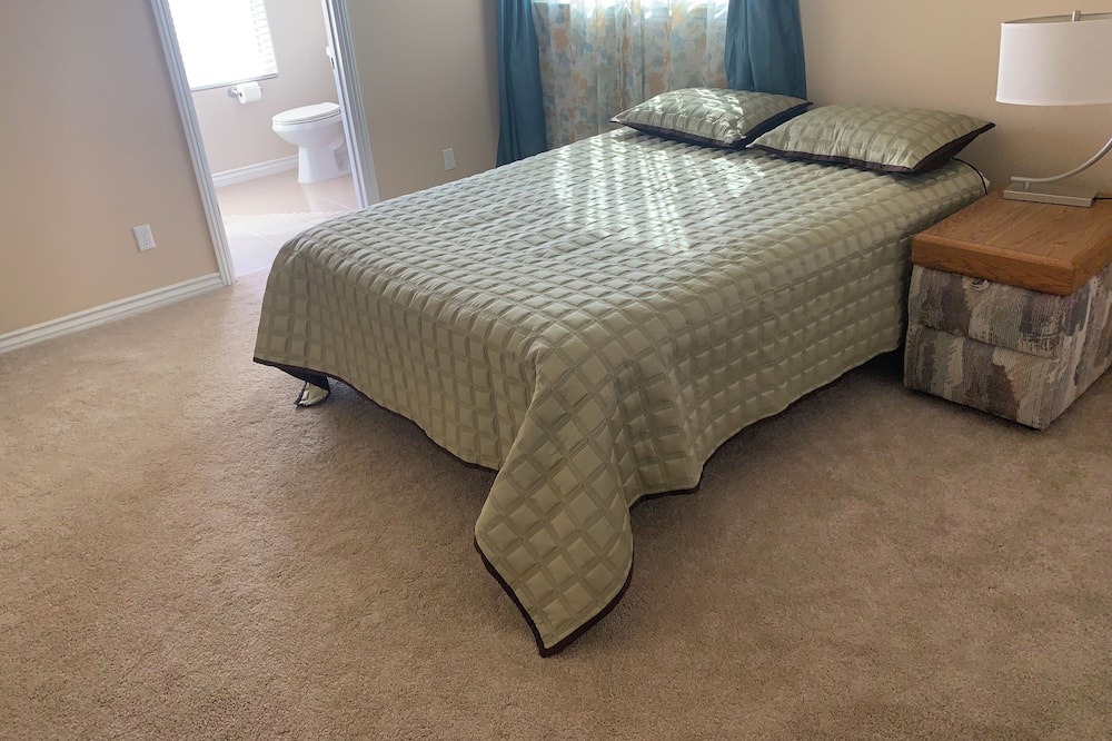Photo of Bedroom in Alessandro Heights