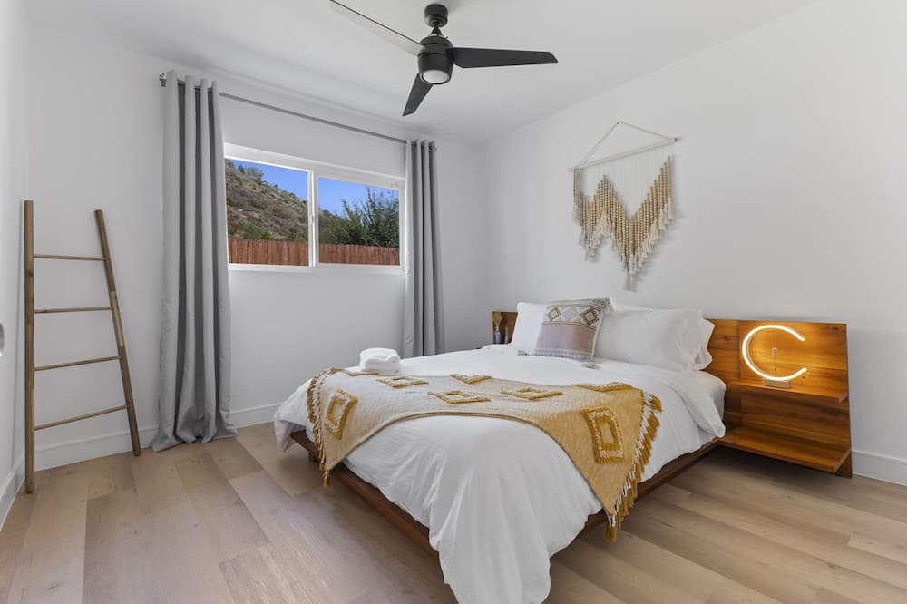 Photo of Bedroom in North Tustin
