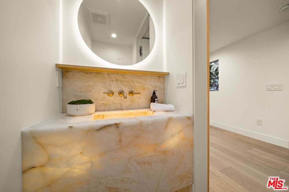 Photo of Bathroom in Beachwood Canyon