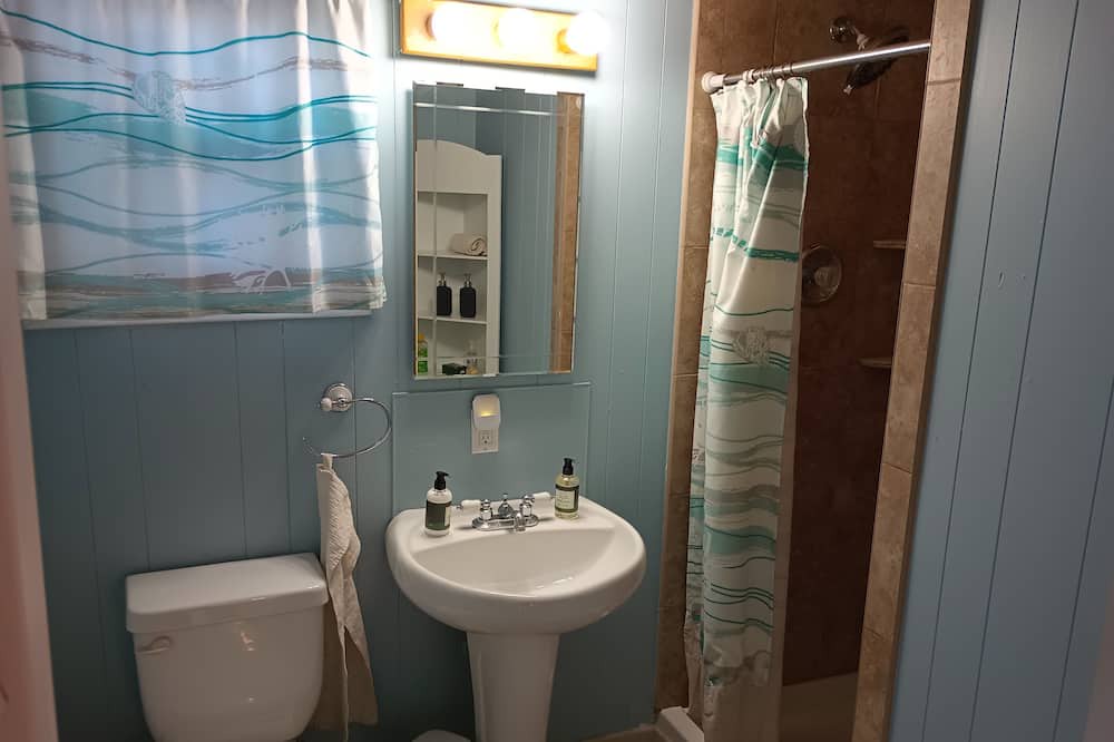 Photo of Bathroom in East Grove