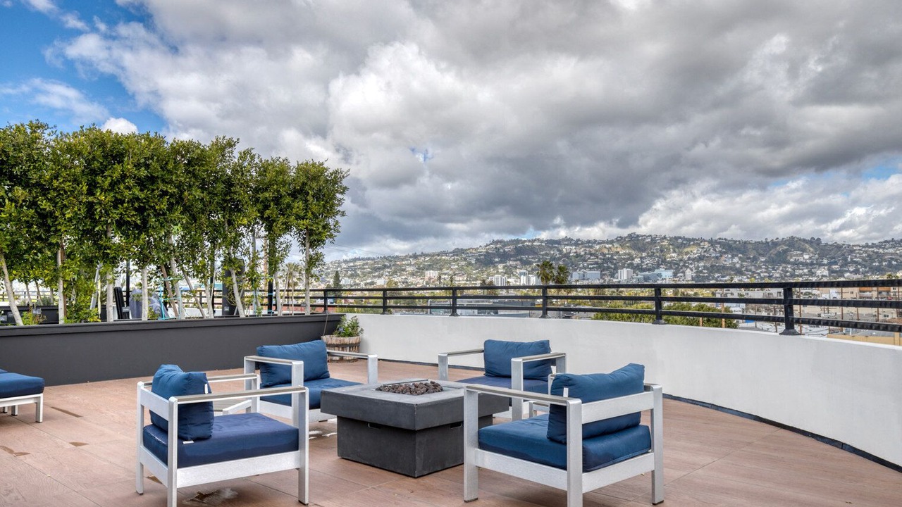 Photo of Outdoor in La Brea