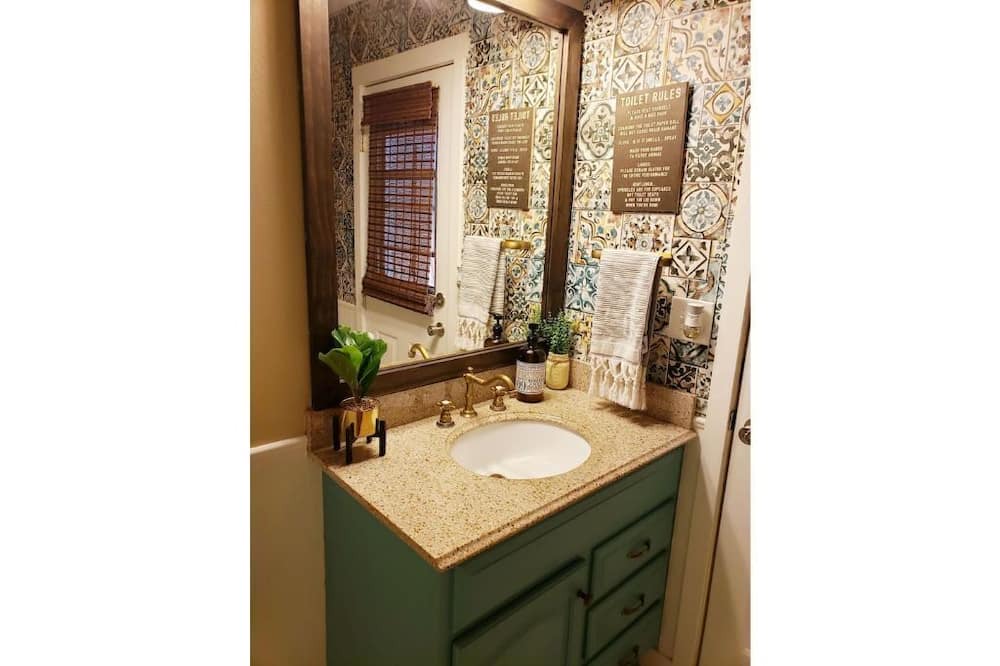 Photo of Bathroom in Canyon Country