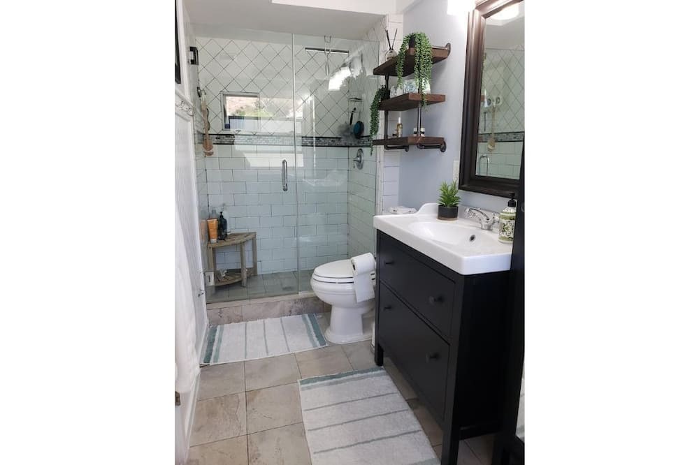 Photo of Bathroom in Canyon Country