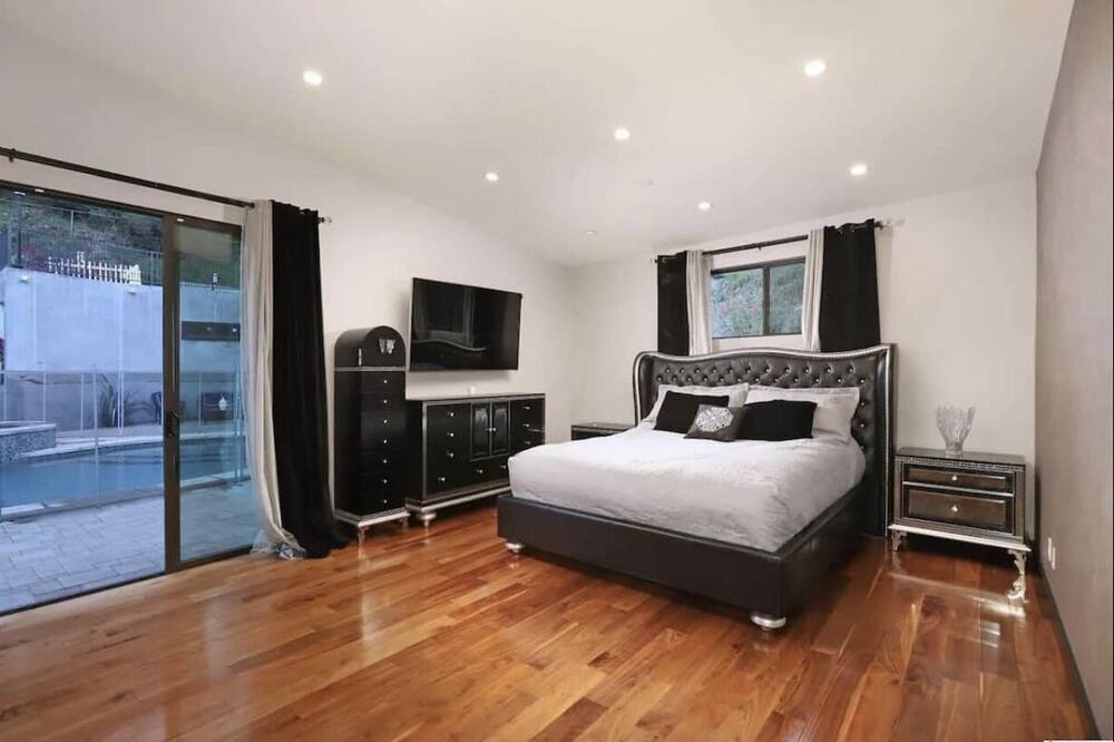 Photo of Bedroom in Chevy Chase