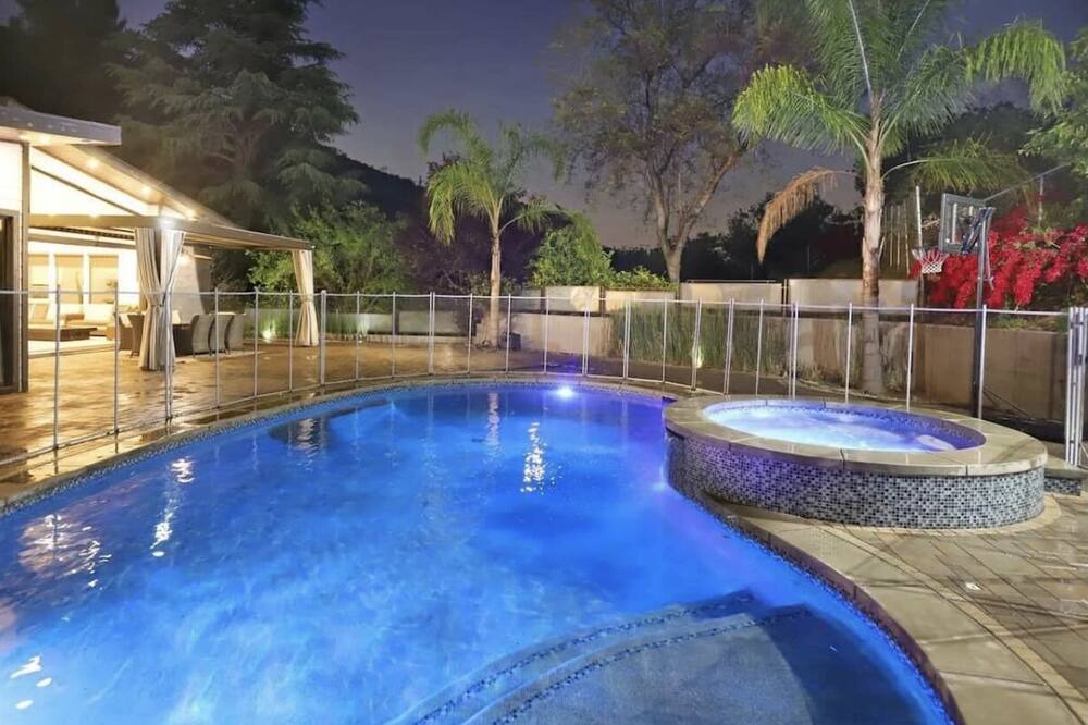 Photo of Outdoor in Chevy Chase