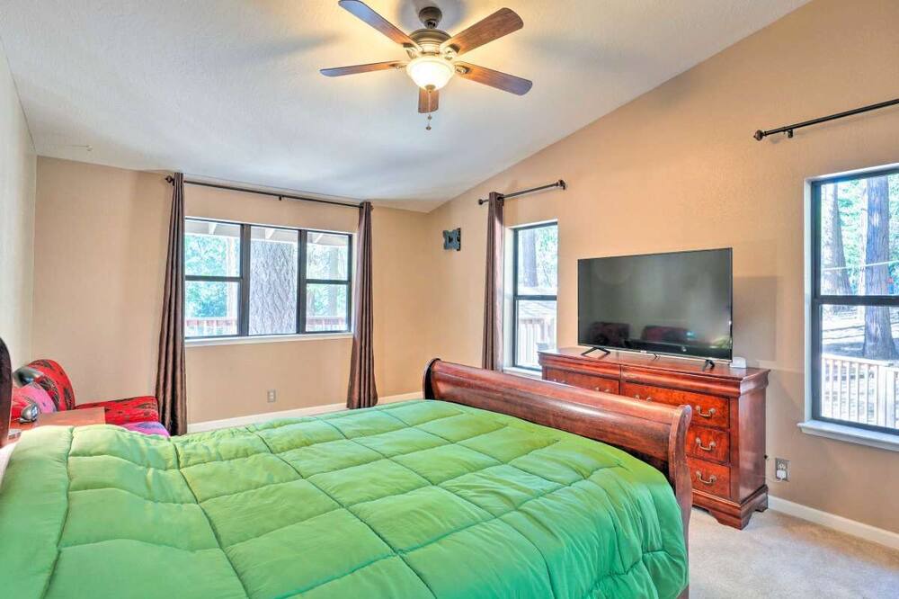 Photo of Bedroom in Pollock Pines