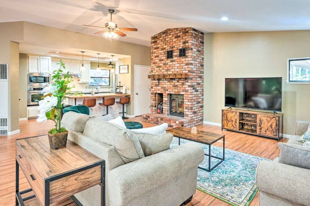 Photo of Livingroom in Pollock Pines