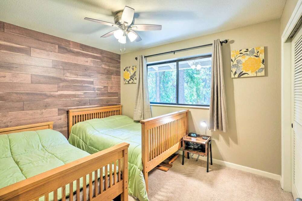Photo of Bedroom in Pollock Pines