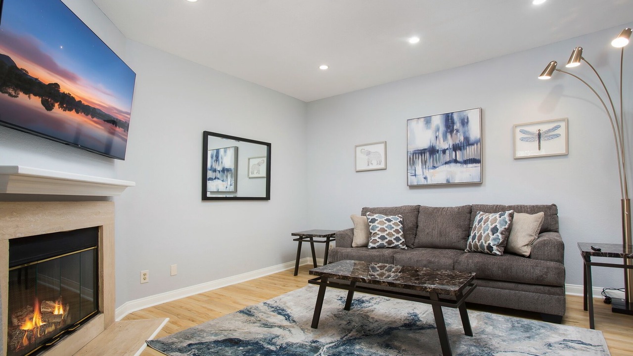 Photo of Livingroom in Oak Park