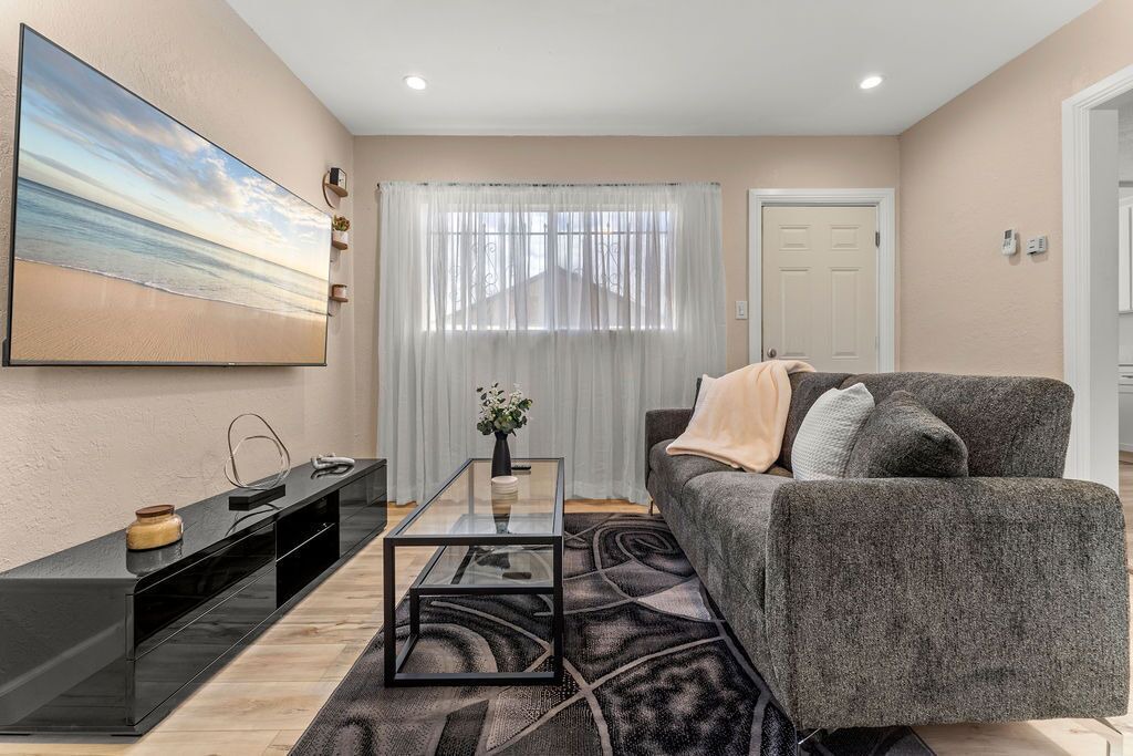 Photo of Livingroom in Los Angeles