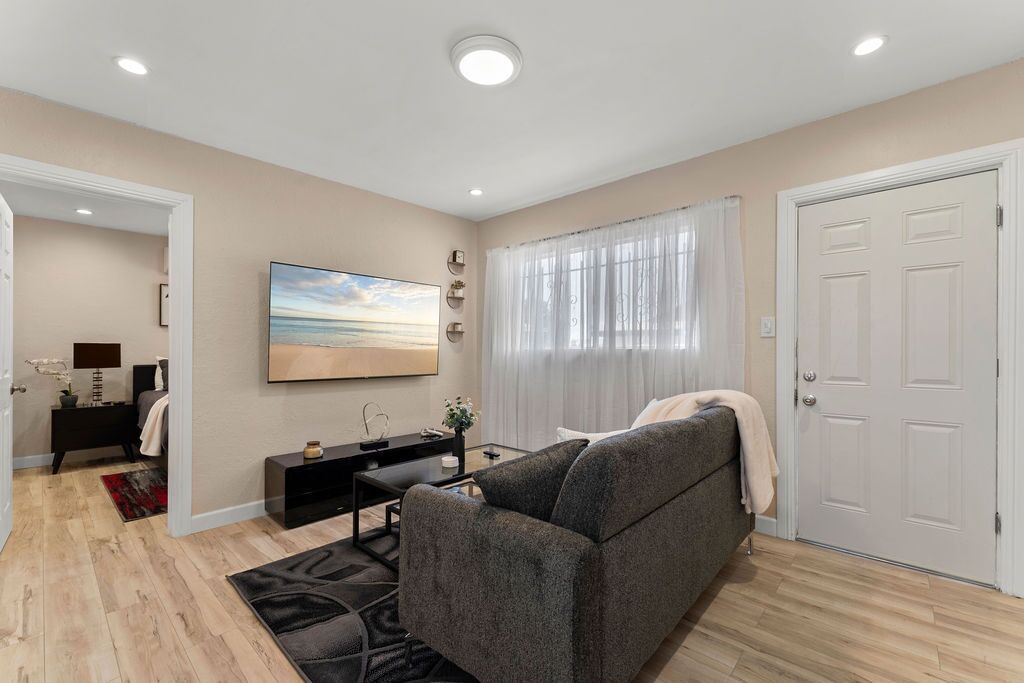 Photo of Livingroom in Los Angeles