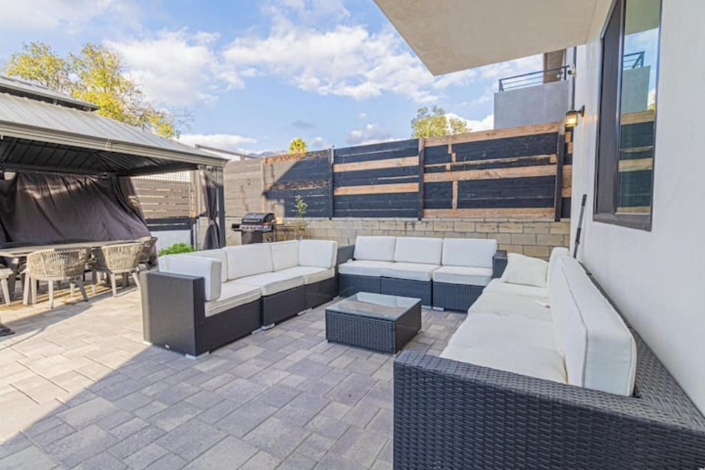 Photo of Patio Balcony in Lake Balboa