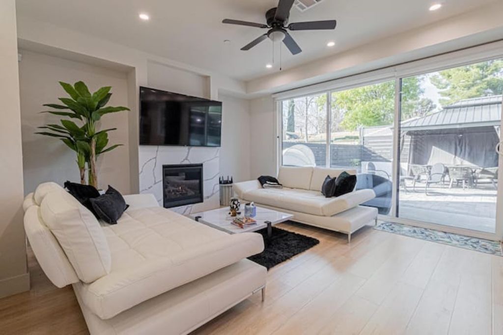 Photo of Livingroom in Lake Balboa