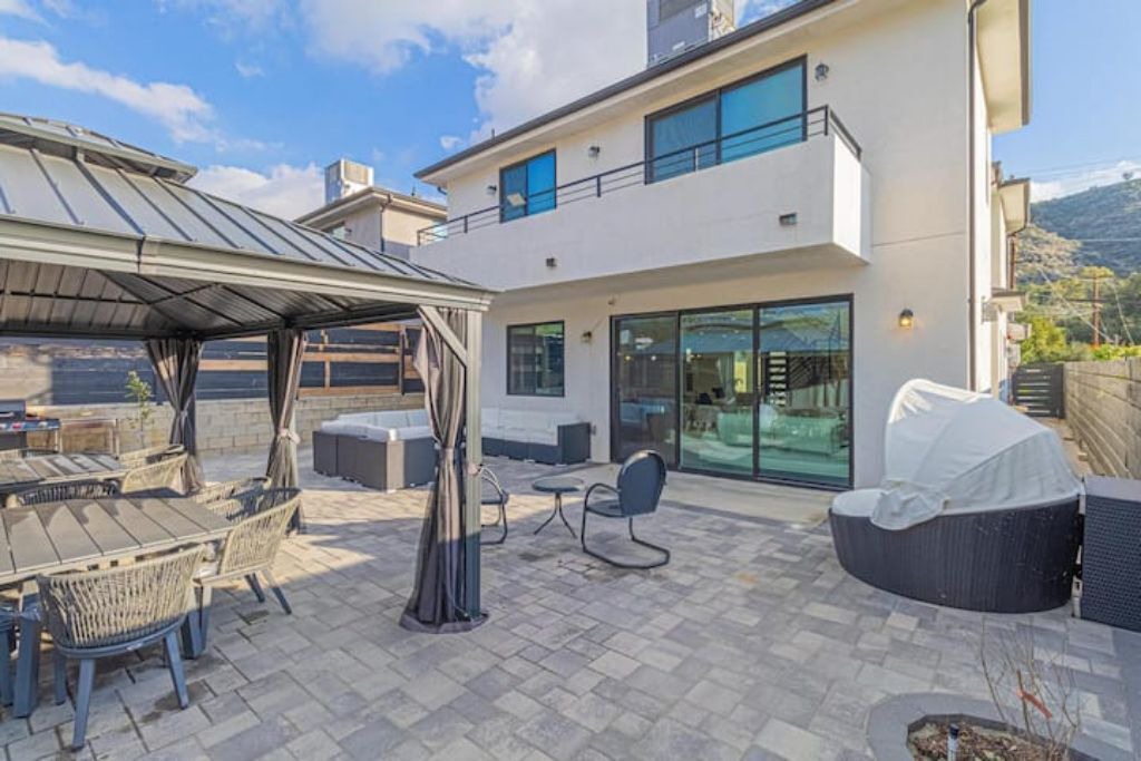 Photo of Patio Balcony in Lake Balboa