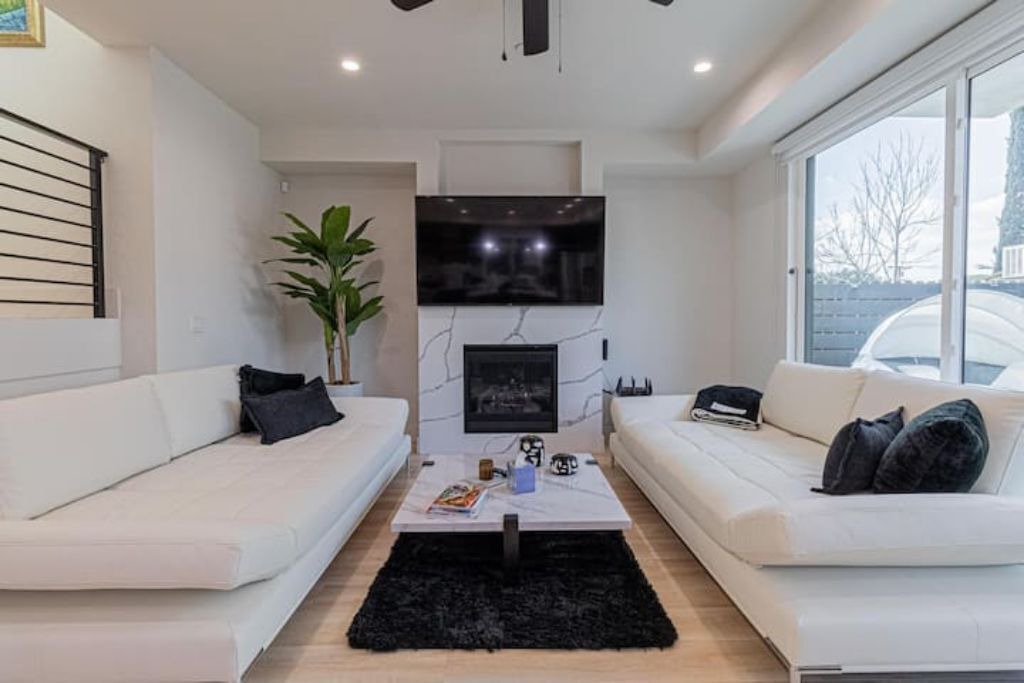 Photo of Livingroom in Lake Balboa