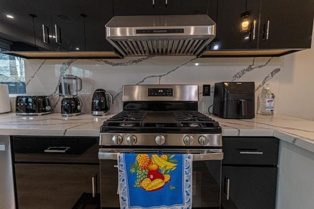 Photo of Kitchen in Lake Balboa