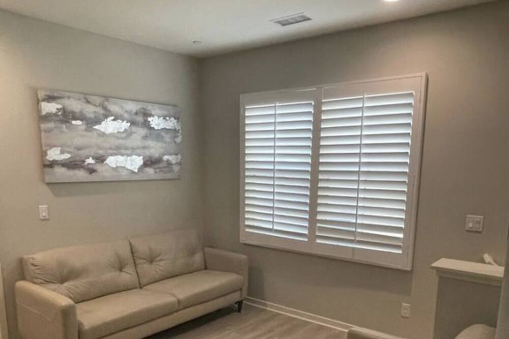 Photo of Livingroom in Portola Springs