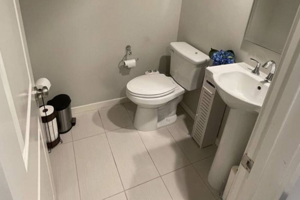 Photo of Bathroom in Portola Springs