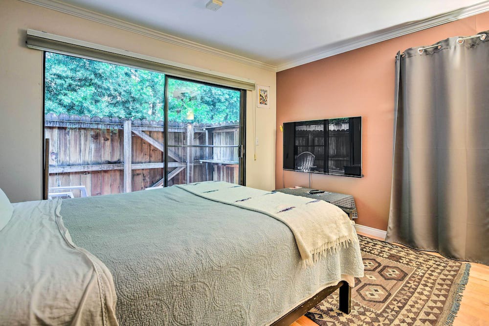 Photo of Bedroom in Sunset Park