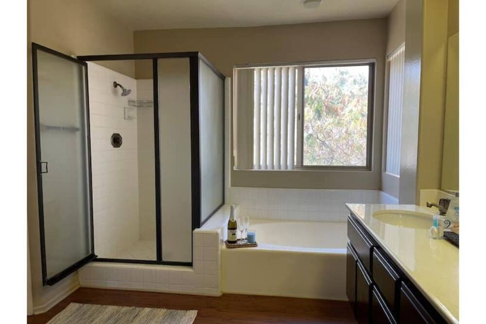 Photo of Bathroom in Moreno Valley
