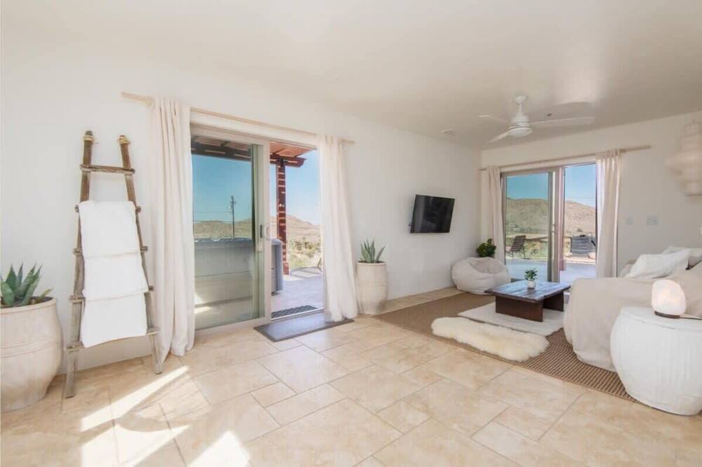 Photo of Livingroom in Joshua Tree Highlands