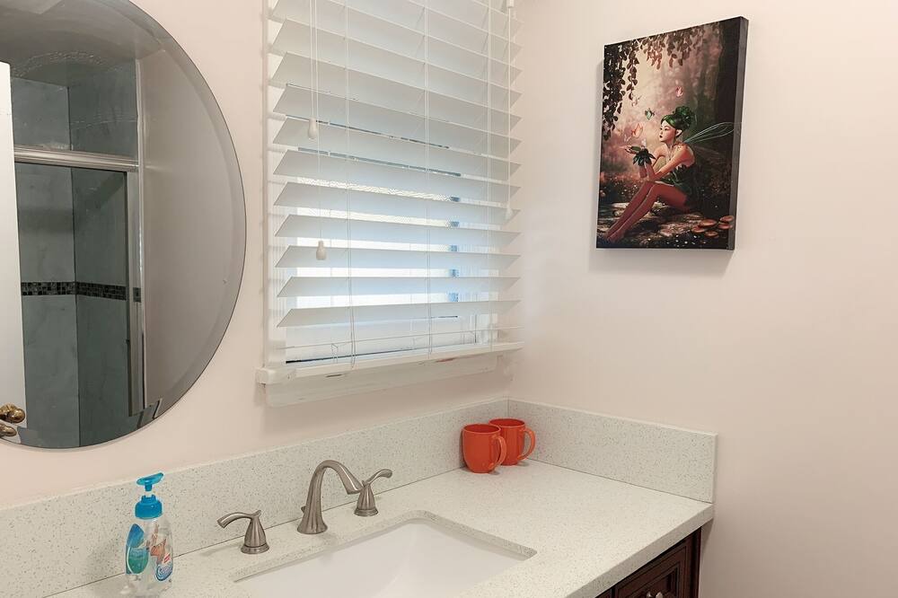 Photo of Bathroom in Arcadia