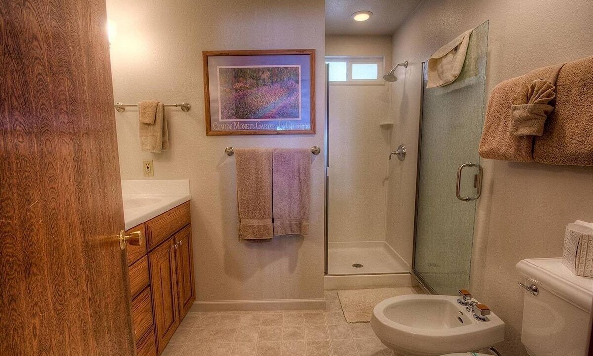 Photo of Bathroom in Brockway