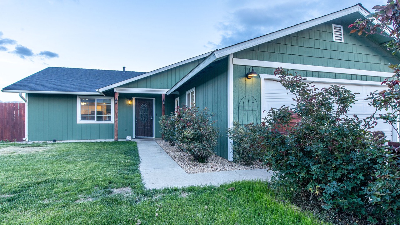 Photo of Outdoor in Golden Hills