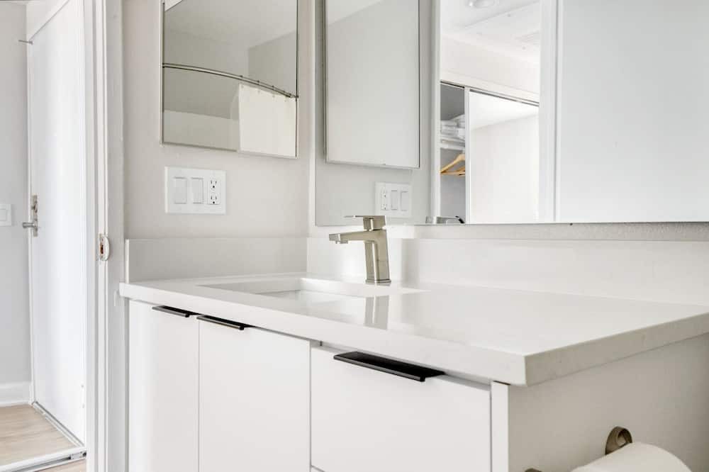 Photo of Kitchen in Los Feliz