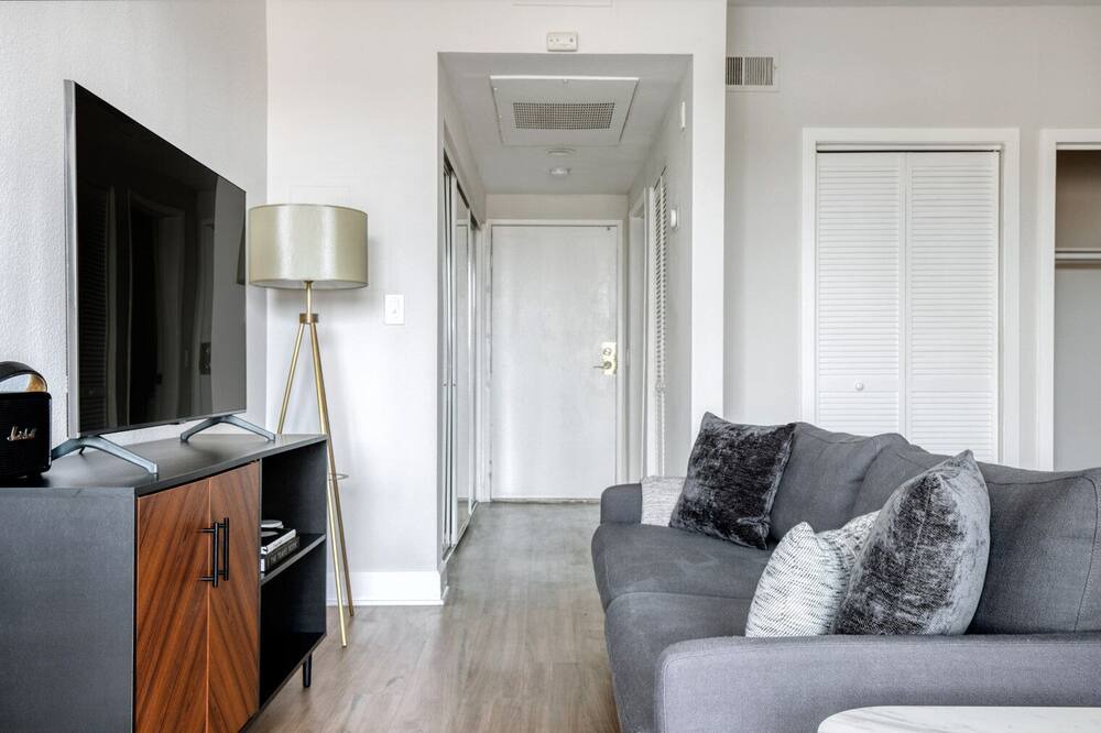 Photo of Livingroom in Los Feliz