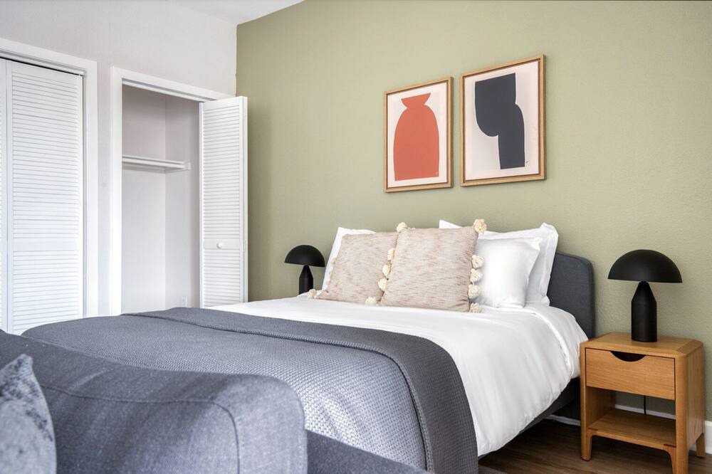 Photo of Bedroom in Los Feliz