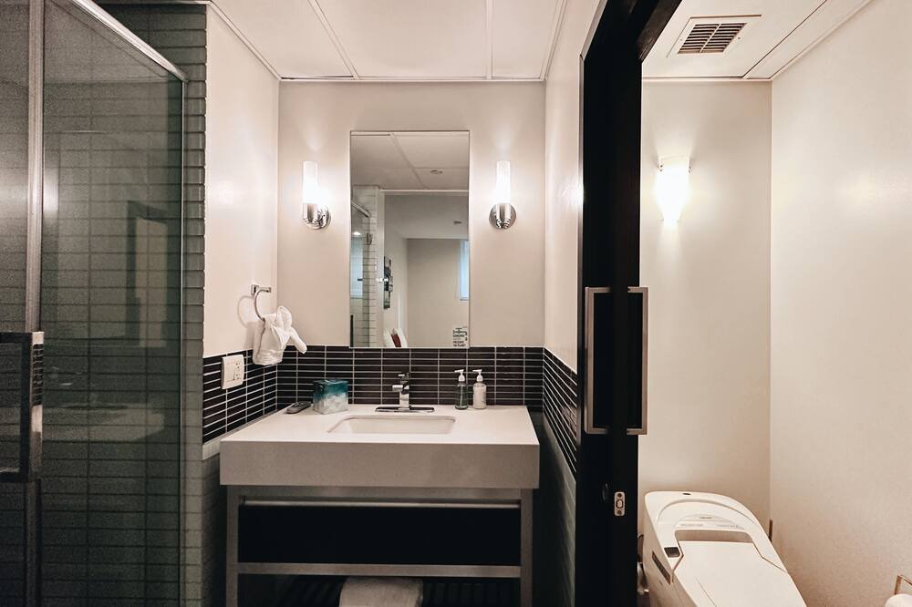 Photo of Bathroom in Westlake South