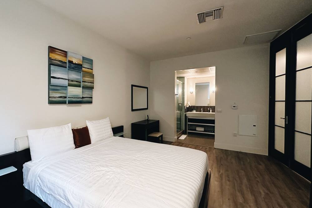 Photo of Bedroom in Westlake South
