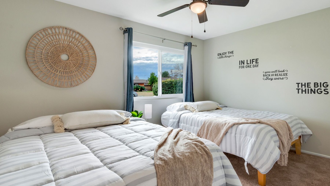 Photo of Bedroom in NE - Sterling
