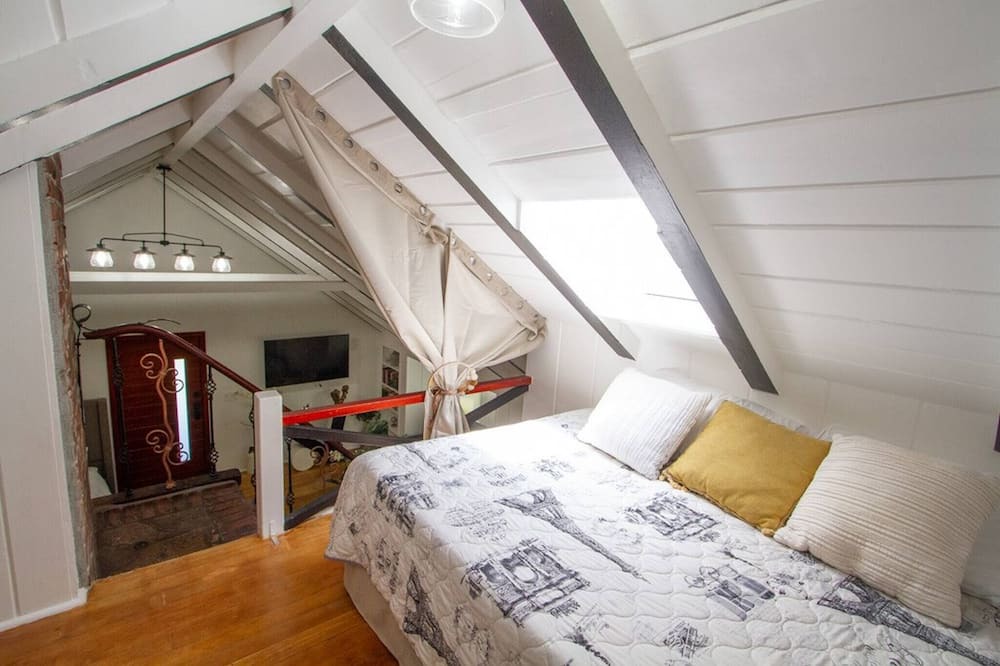 Photo of Bedroom in North Hollywood