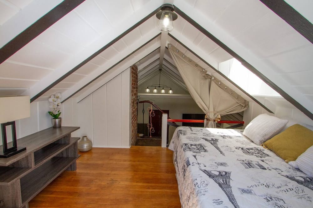 Photo of Bedroom in North Hollywood