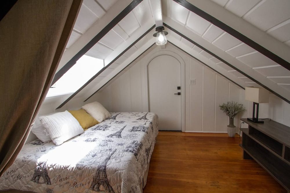 Photo of Bedroom in North Hollywood
