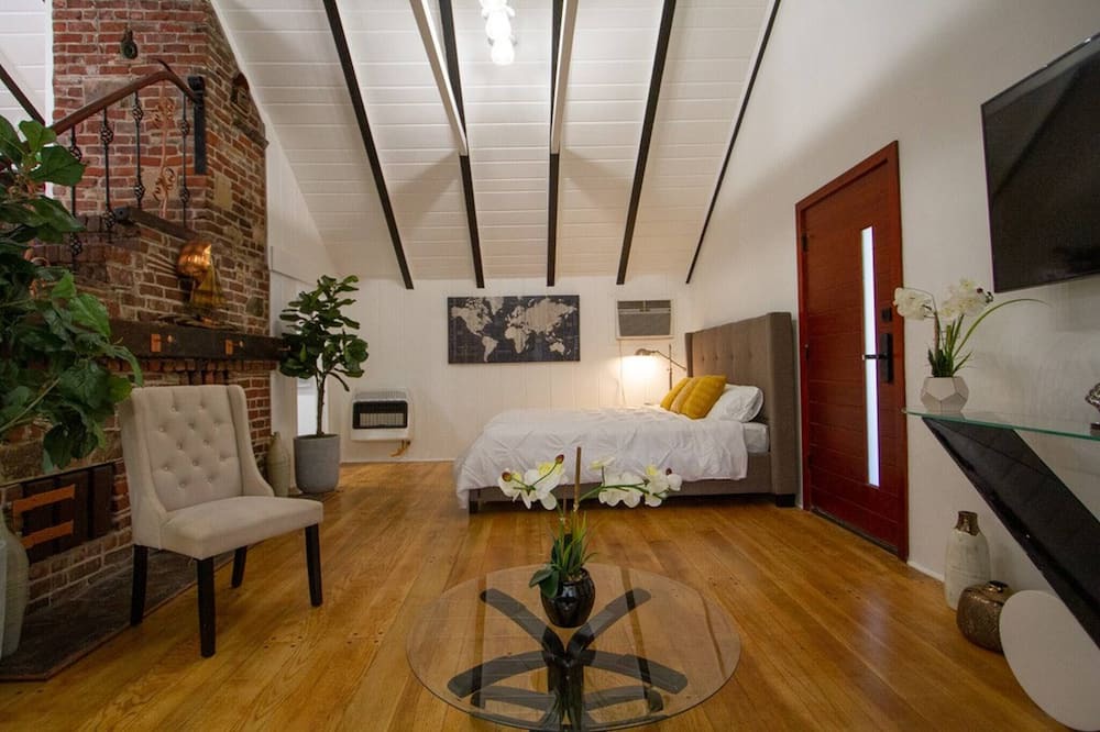 Photo of Bedroom in North Hollywood
