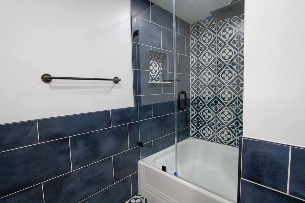 Photo of Bathroom in North Hollywood