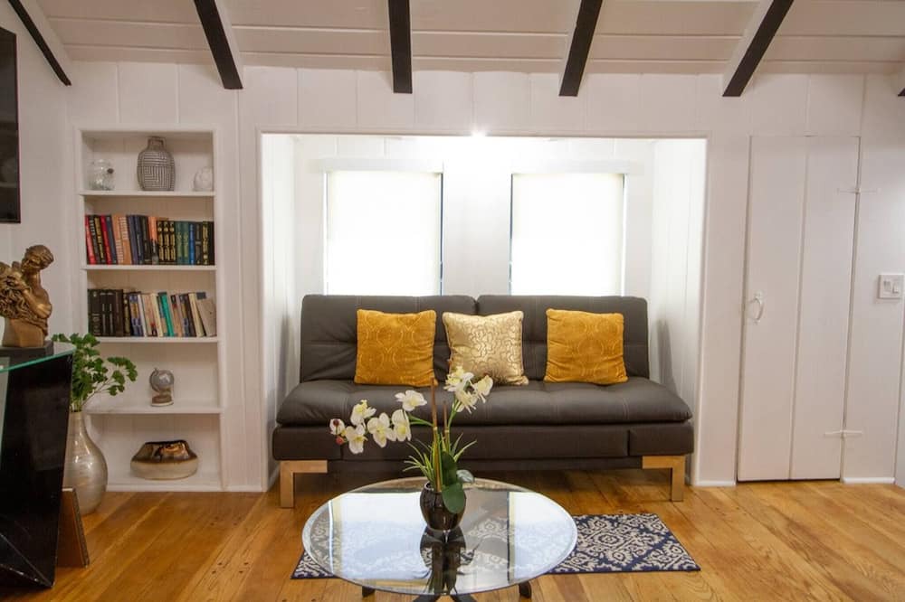 Photo of Livingroom in North Hollywood