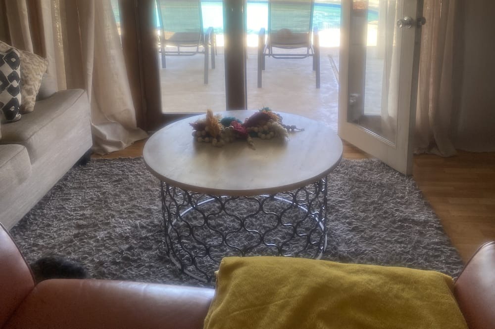 Photo of Livingroom in Coalinga
