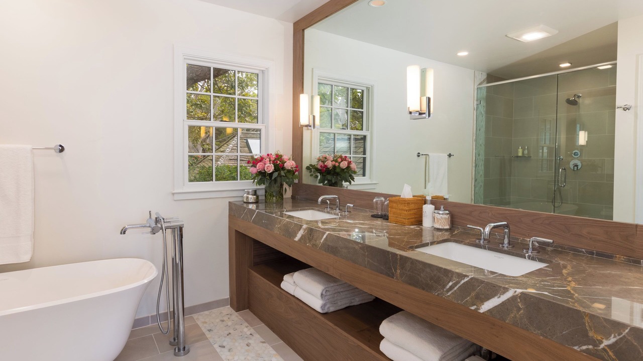 Photo of Bathroom in Golden Rectangle