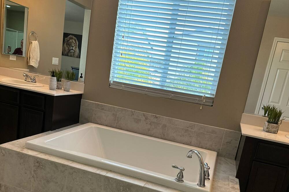 Photo of Bathroom in Menifee