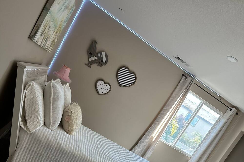 Photo of Bedroom in Menifee